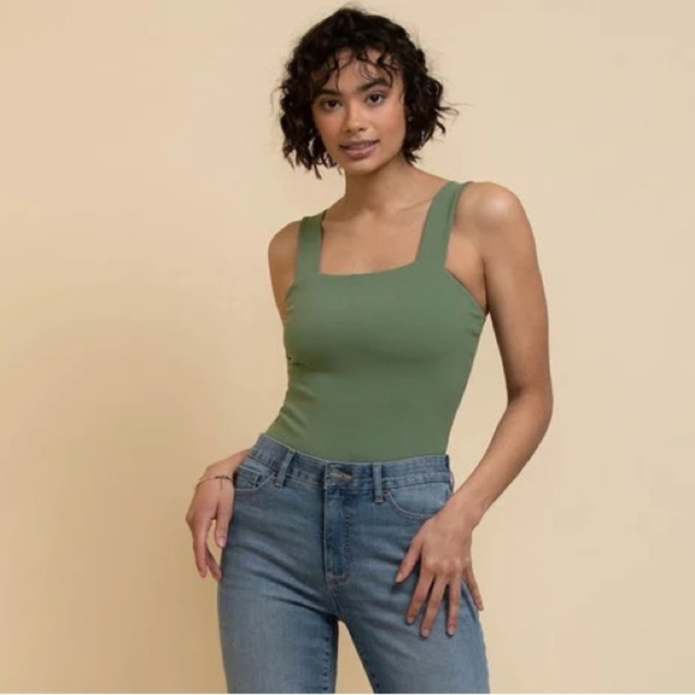 🆕 Ricki's Green Square Neck Sleeveless Thong Bodysuit in Laurel Wreath